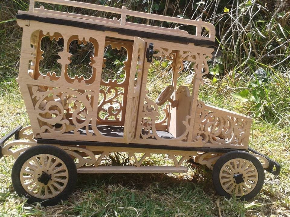 Ретро-автомобиль широкий