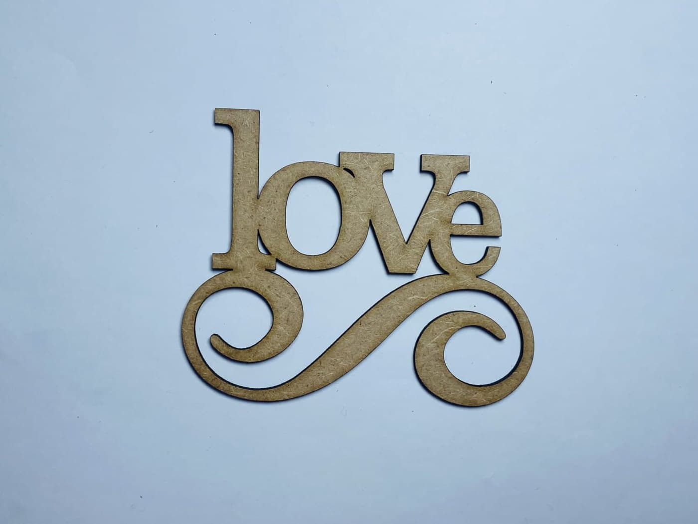 Надпись LOVE