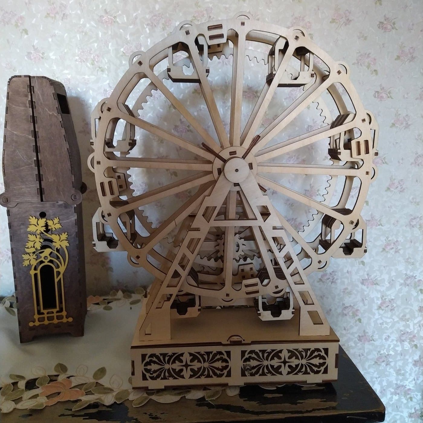 Колесо обозрения ажурное